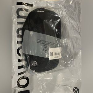 Lulu lemon belt bag black NWT